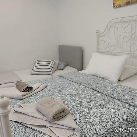 Budget By The Sea Apartment